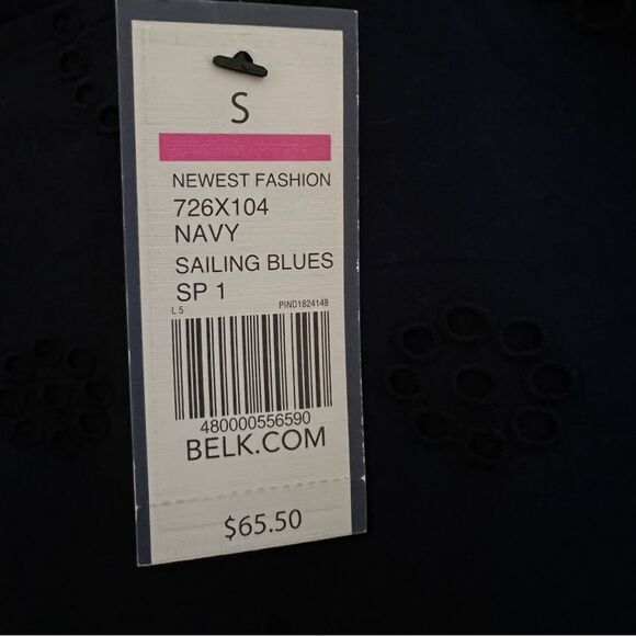 NWT Crown & Ivy Navy cotton
lace top, size S - Picture 4 of 13